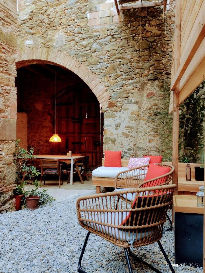 Can Tando Restored Catalan Old Barn To Enjoy Peaceful Rural Simplicity Sant Jordi Desvalls Exterior photo